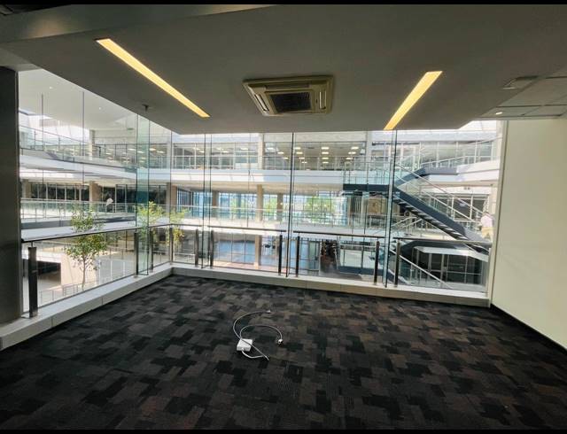 3,000M² OFFICE TO LET IN WATERFALL